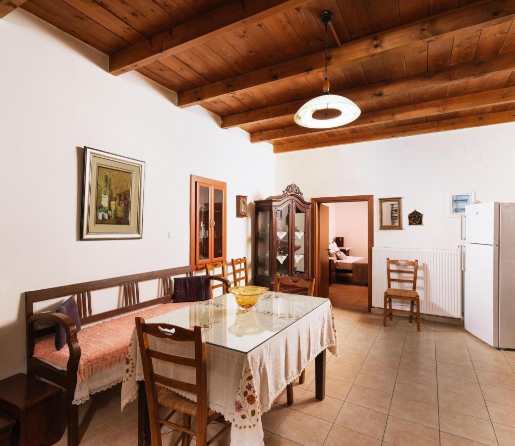 Villa Fontana Périon Buitenkant foto