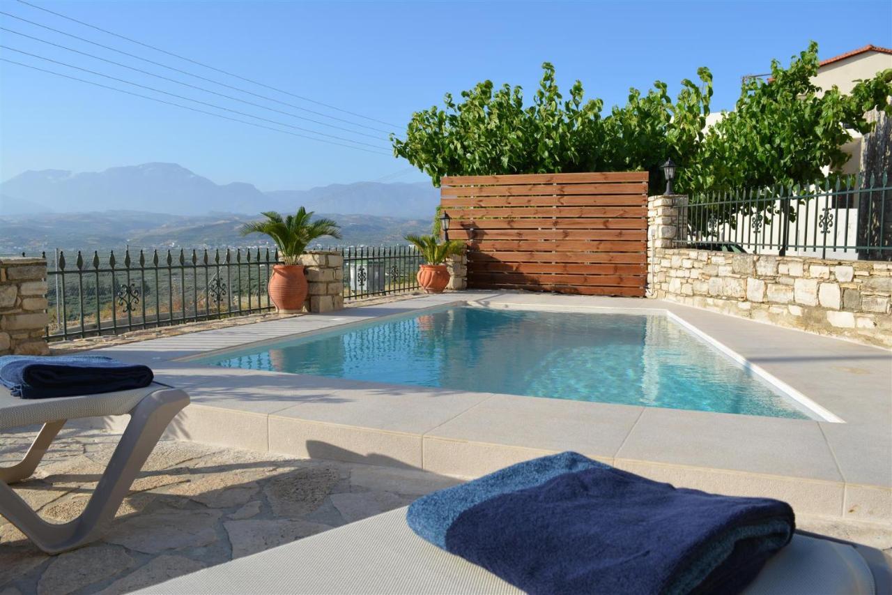 Villa Fontana Périon Buitenkant foto