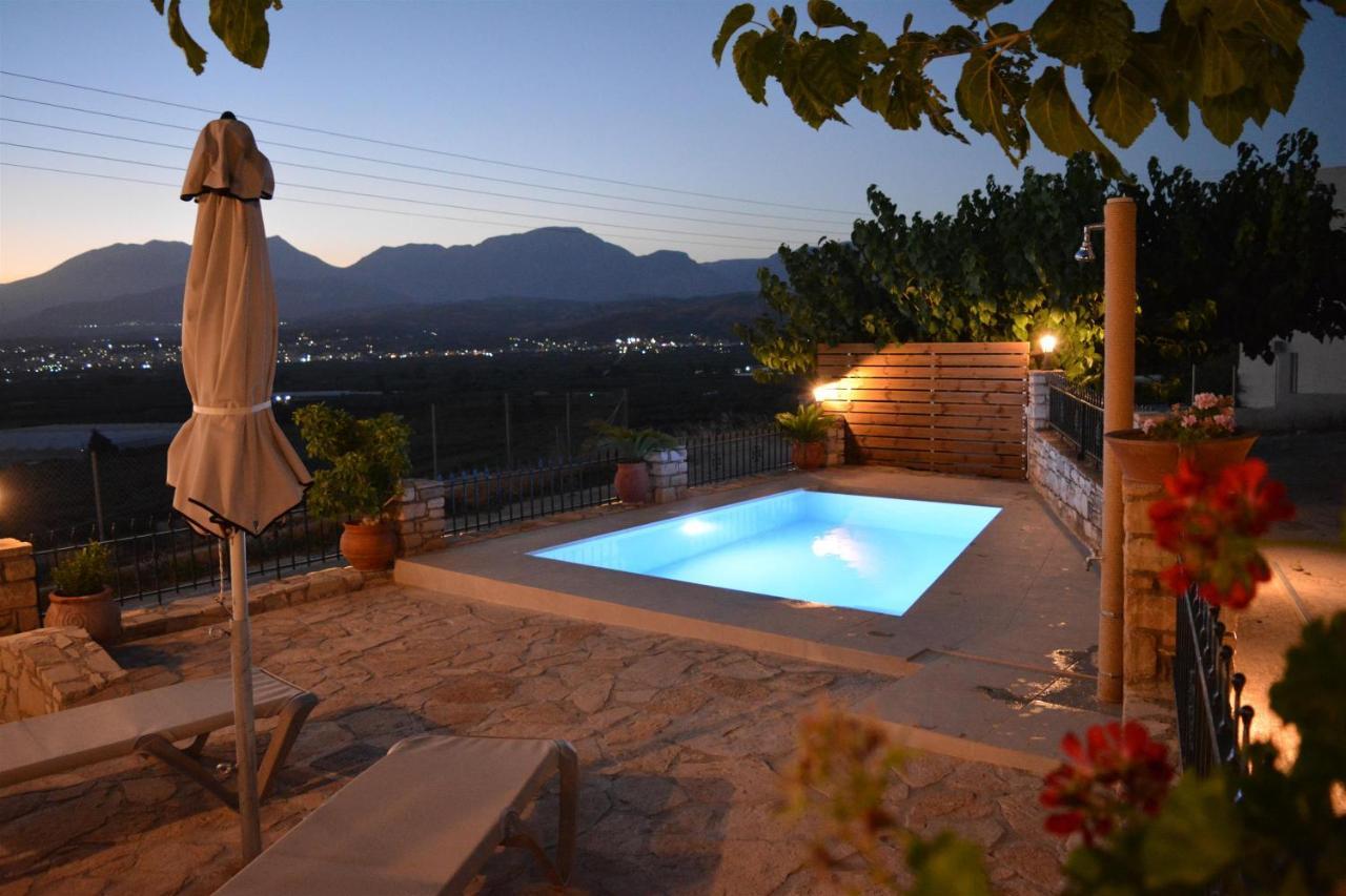 Villa Fontana Périon Buitenkant foto